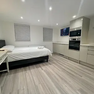 Guest house Riverside Docklands E14, London