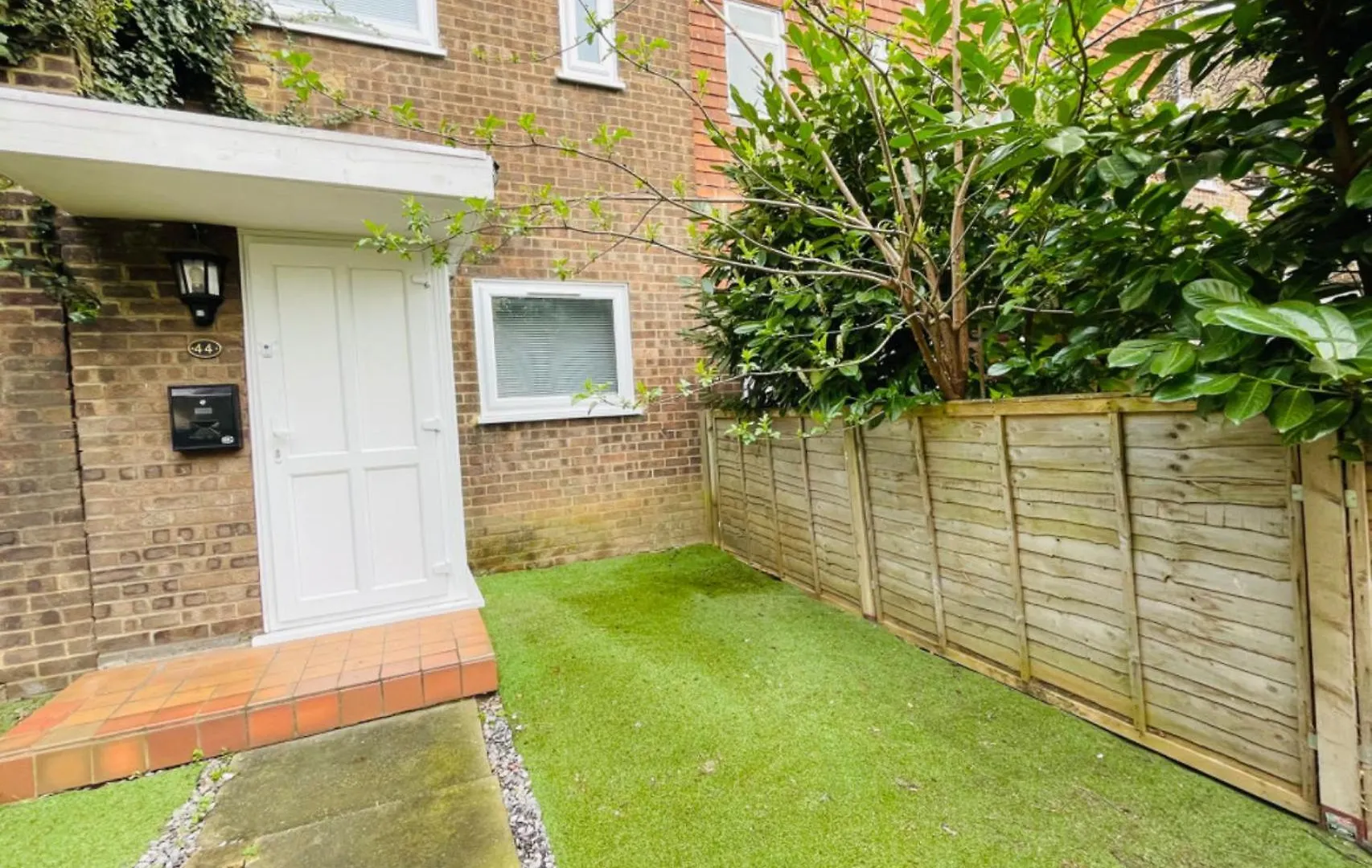 Spacious Double Bedroom With Private Bathroom Ensuite In London Canary Wharf E14, Only 1 Stop To Excel And O2 For Short Or Long Let In London Canary Wharf, Less Than An Hour From Heathrow, Stansted And Gatwick Airport 0*,  United Kingdom